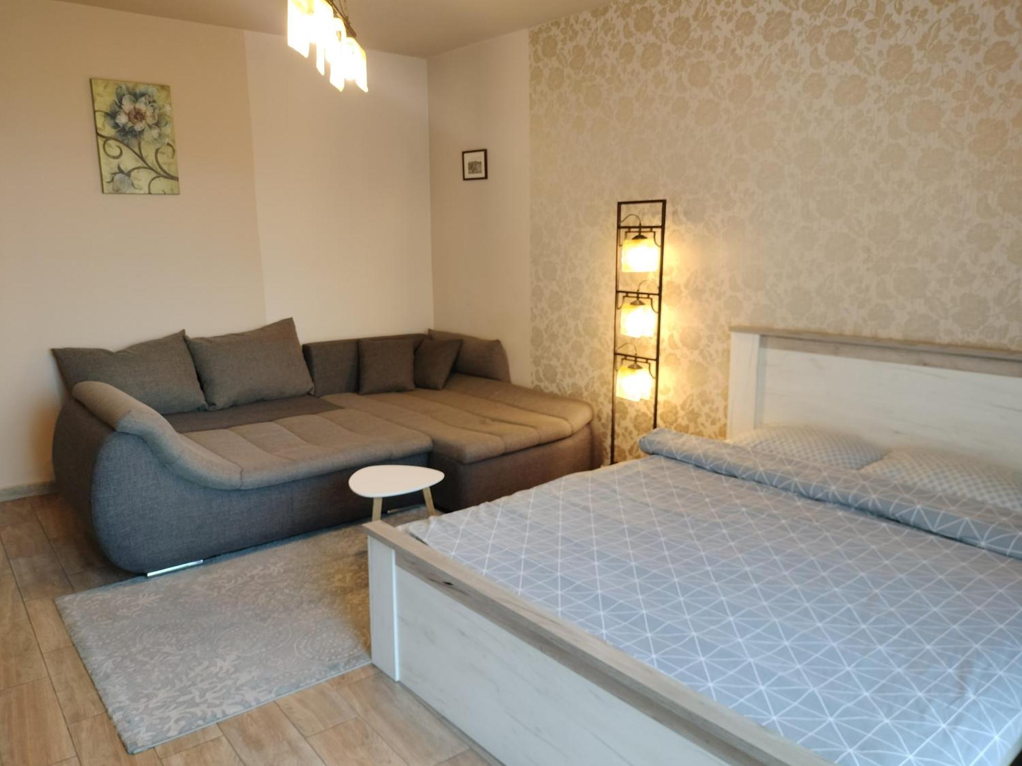 Central Apartment In Mihai Viteazu Square Cluj Napoca Bagian luar foto