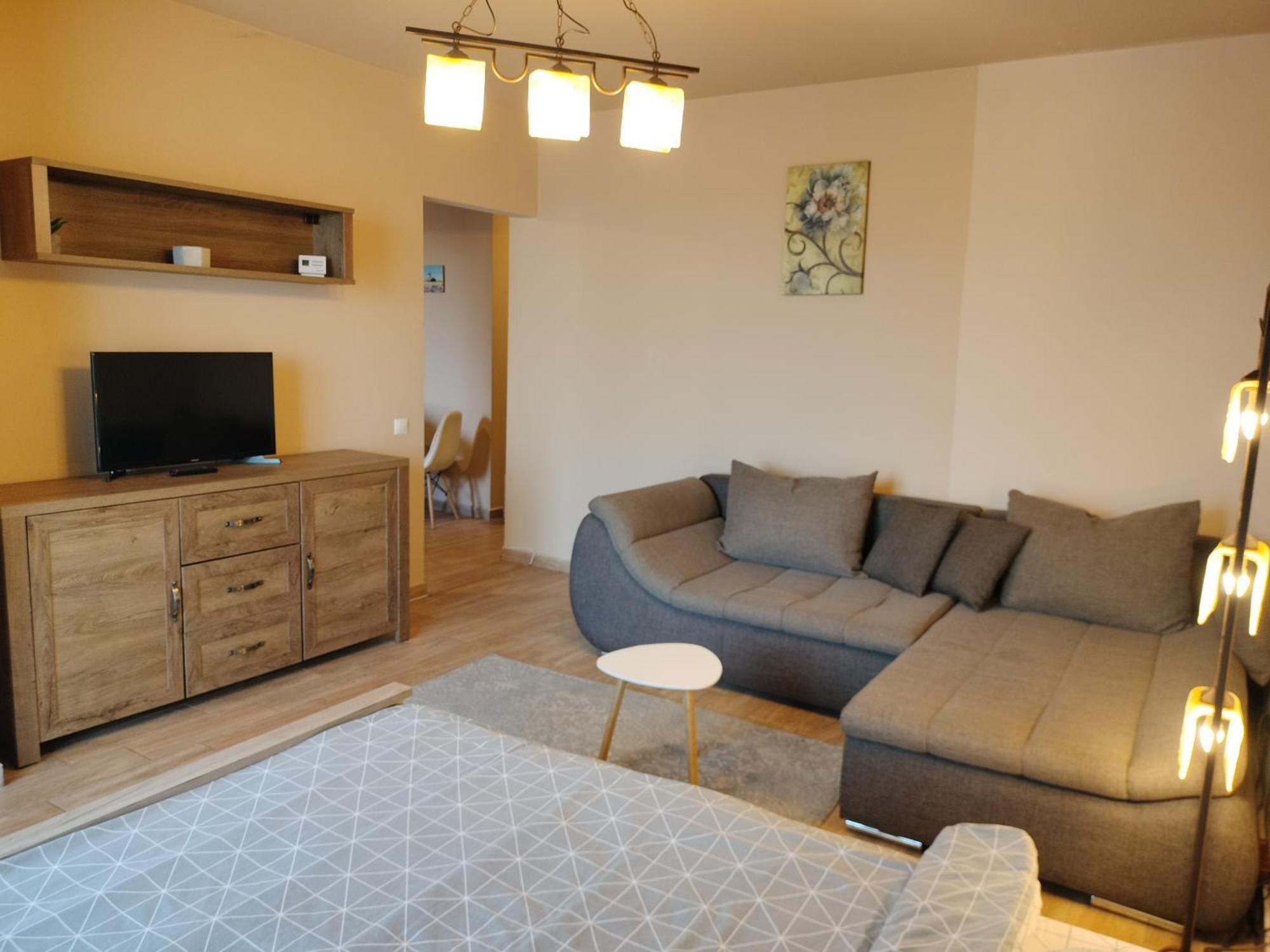 Central Apartment In Mihai Viteazu Square Cluj Napoca Bagian luar foto
